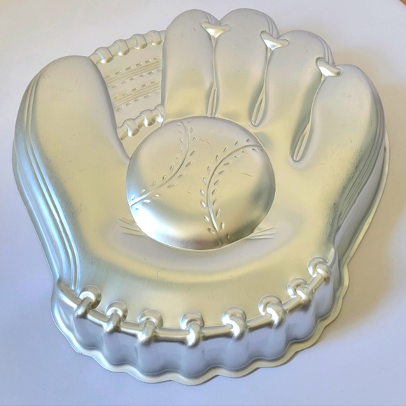 Wilton Kitchen Vintage 987 Wilton Baseball Glove Mit Ball Aluminum